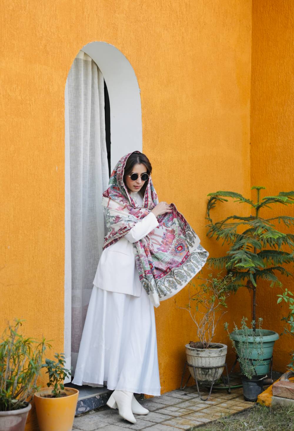 Alizeh Kashmiri Embroidery Scarf