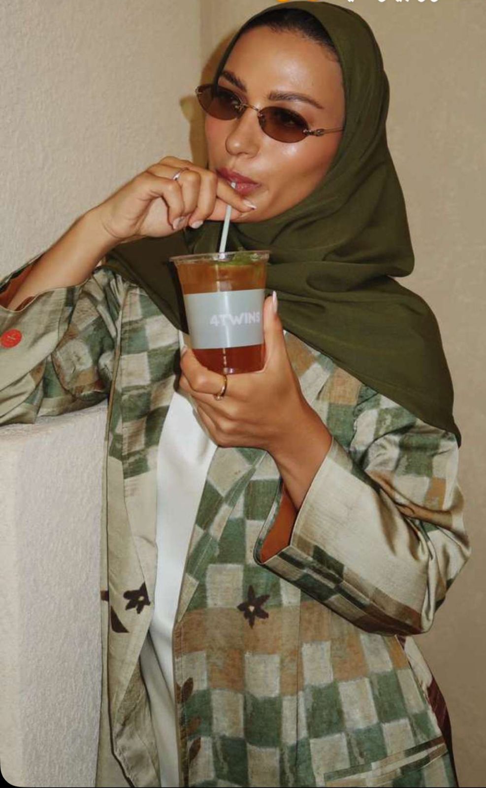 Cheers Blazer Abaya